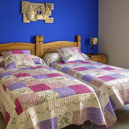 Apartamentos Rurales El Calama Zarza De Granadilla Phòng bức ảnh